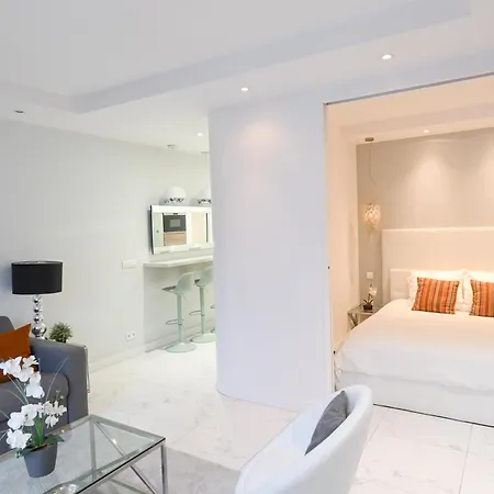 Modern & Peaceful 1bd By Champs-elysees With Ac Appartamento *