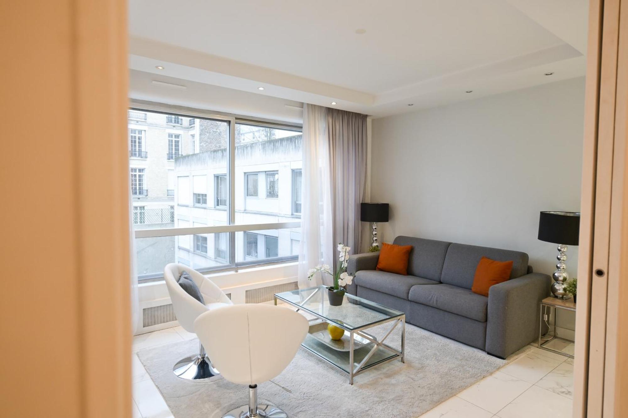 Appartamento Modern & Peaceful 1bd By Champs-elysees With Ac Parigi