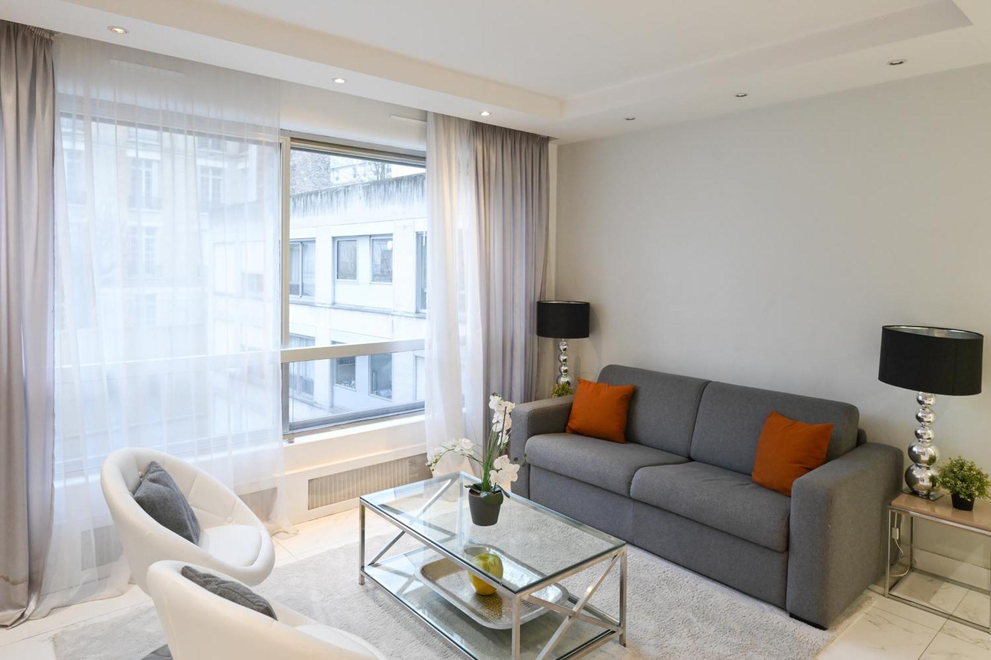 Appartamento Modern & Peaceful 1bd By Champs-elysees With Ac